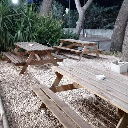 Hotel Parc Azur - Toulon אוליאולה מראה חיצוני תמונה