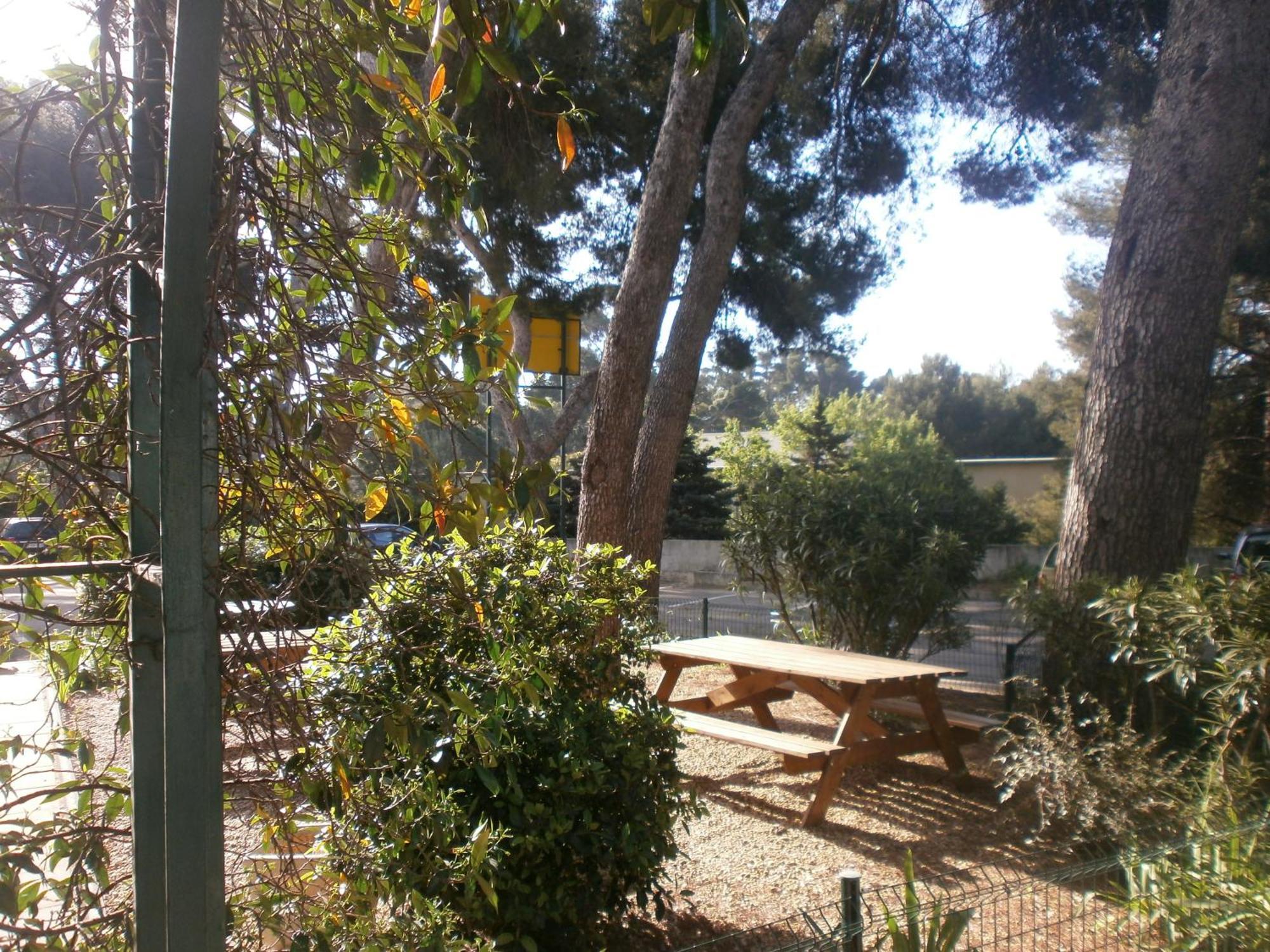 Hotel Parc Azur - Toulon אוליאולה מראה חיצוני תמונה
