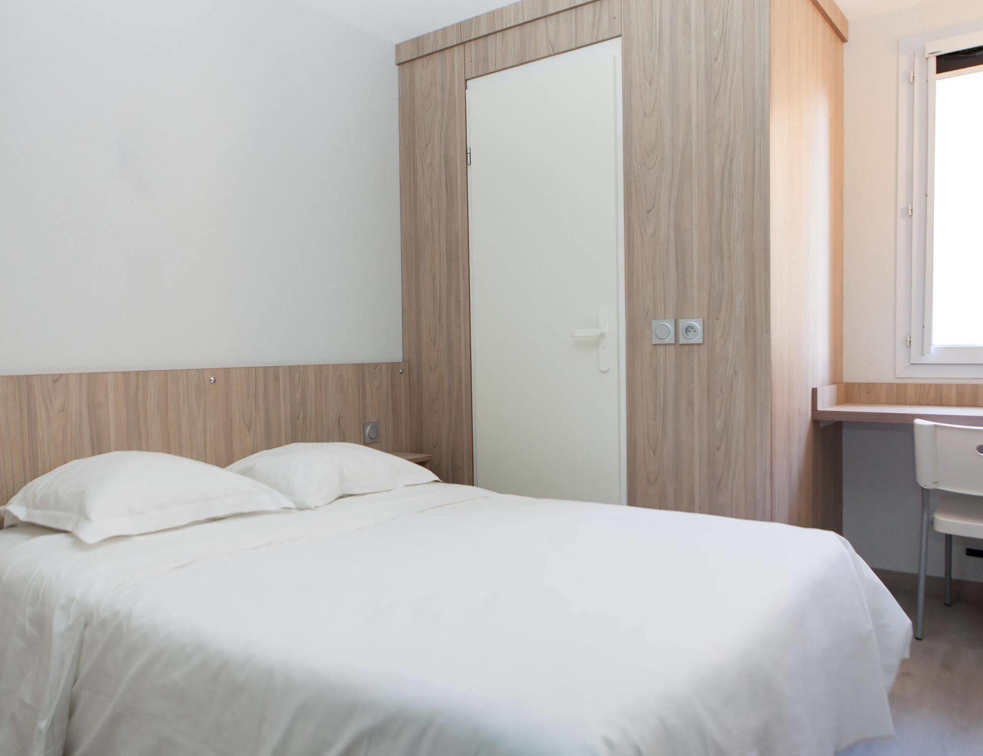 Hotel Parc Azur - Toulon אוליאולה מראה חיצוני תמונה