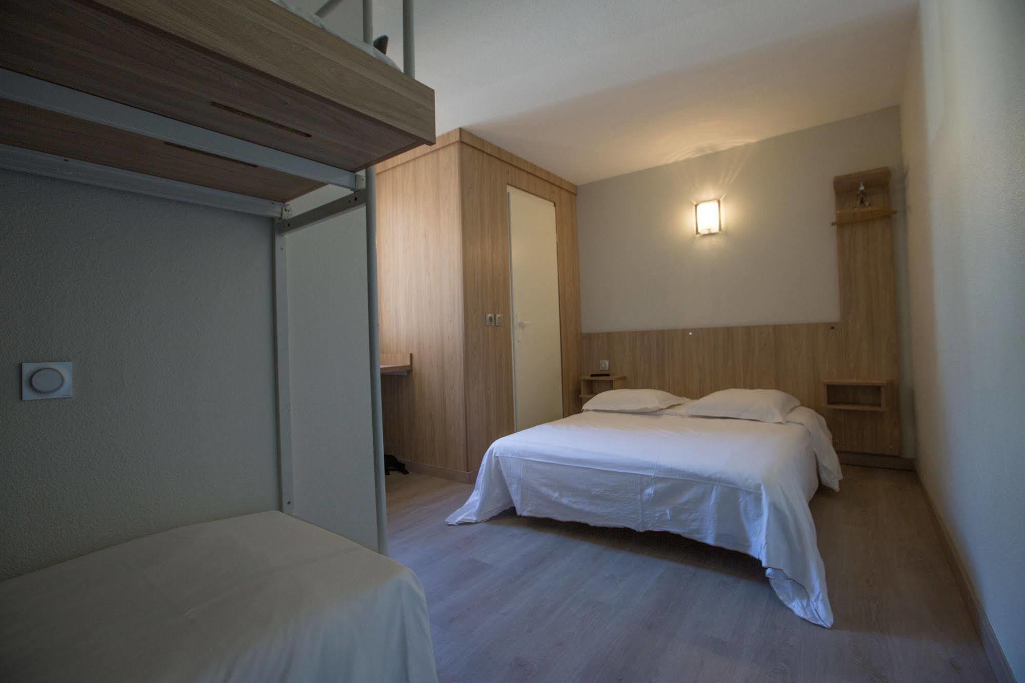 Hotel Parc Azur - Toulon אוליאולה מראה חיצוני תמונה