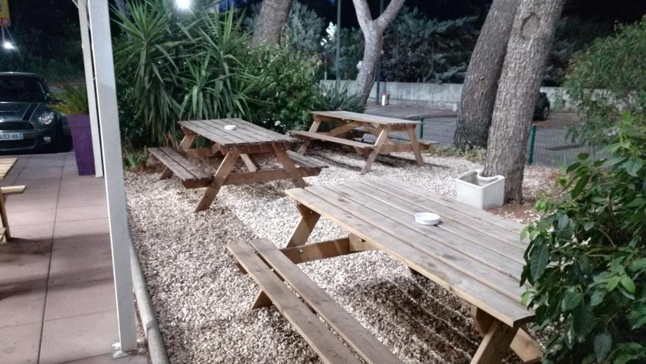 Hotel Parc Azur - Toulon אוליאולה מראה חיצוני תמונה